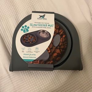 Slow feeder mat with stainless steel bowl